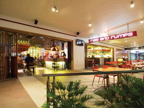 Oaks Grand Gladstone - Darwin Holiday 3