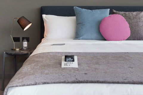 The Chen - Art Series - Darwin Holiday 6