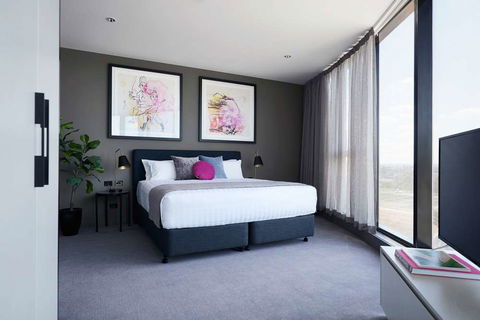 The Chen - Art Series - Darwin Holiday 8