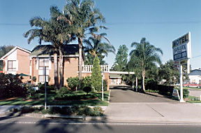 Avaleen Lodge Motor Inn - Darwin Holiday 0