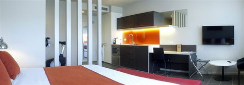 Abode Woden - Darwin Holiday 1