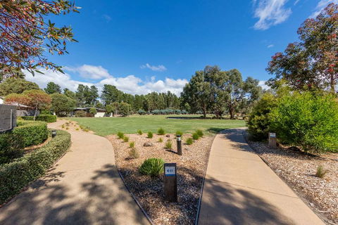 Club Wyndham Seven Mile Beach-Trademark - Darwin Holiday 1