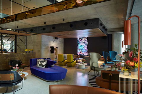 QT Melbourne - Darwin Holiday 1