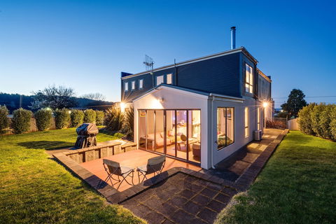 Madsen Retreat - Darwin Holiday 1