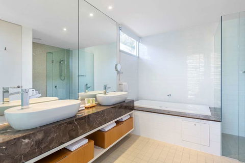 RACV Noosa Resort - Darwin Holiday 2