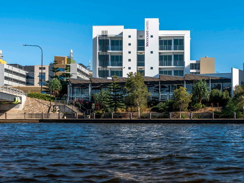 Mercure Sunshine Coast Kawana Waters - Darwin Holiday 0