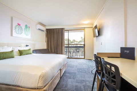 Nightcap at Shoppingtown Hotel - Darwin Holiday 6