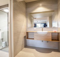 Nightcap at Manhattan Hotel - Darwin Holiday