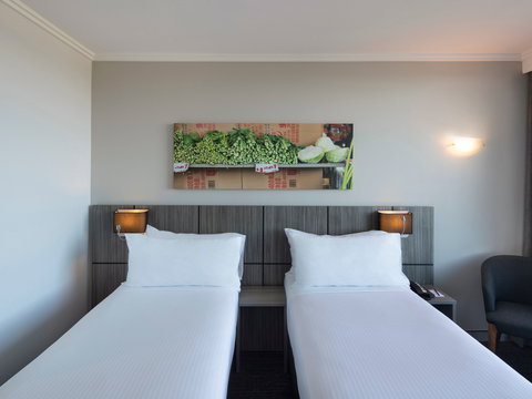Mercure Sydney Bankstown - Darwin Holiday 5