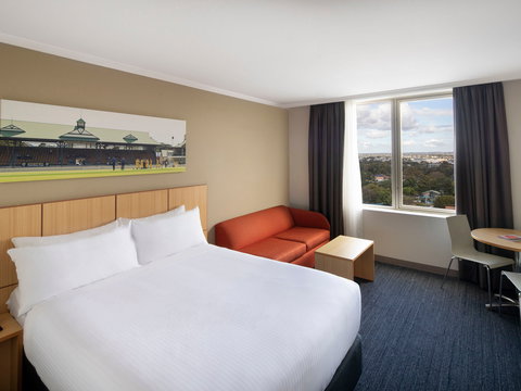 Mercure Sydney Bankstown - Darwin Holiday 6