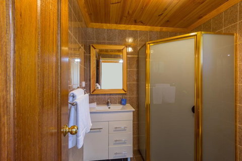 Black Gold Country Cabins and Motel - Darwin Holiday 5