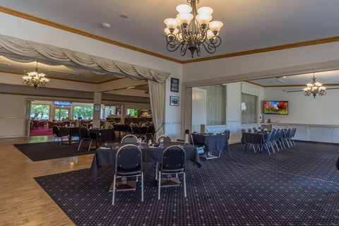 Black Gold Country Cabins and Motel - Darwin Holiday 7