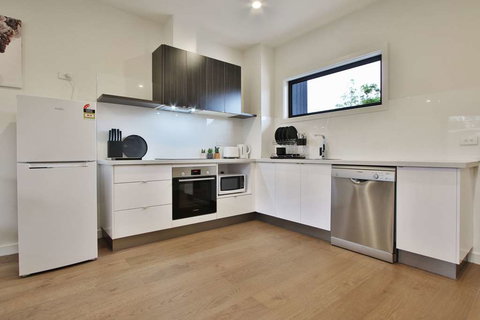 Quality Apartments Dandenong - Darwin Holiday 6