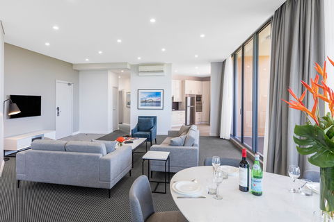 Meriton Suites Waterloo - Darwin Holiday 6