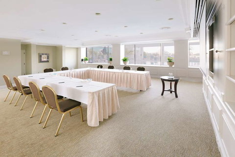 The Stamford Plaza Brisbane - Darwin Holiday 8