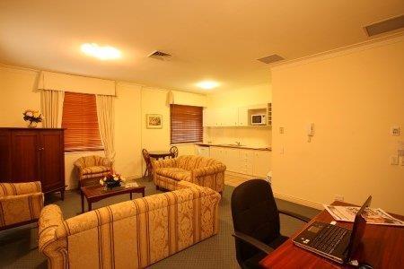 ULTIQA Rothbury Hotel - Darwin Holiday 5