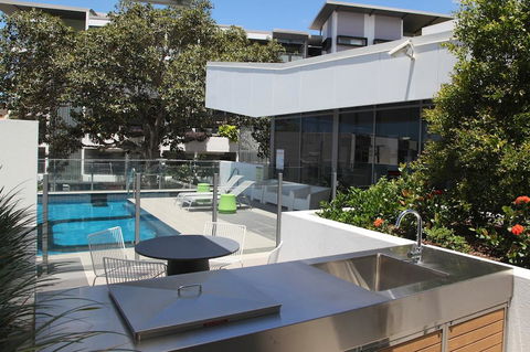 Code Apartments - Darwin Holiday 2