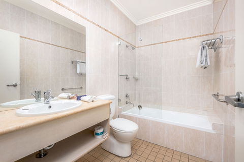 Hawkesbury Race Club Motel - Darwin Holiday 3