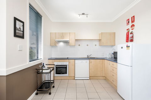 Hawkesbury Race Club Motel - Darwin Holiday 11