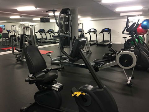 Avenue Hotel Canberra - Darwin Holiday 10