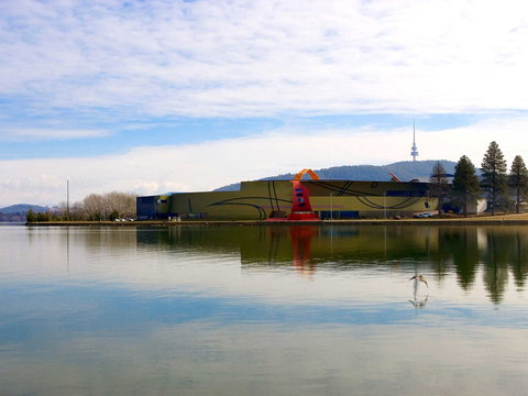 Novotel Canberra - Darwin Holiday 16