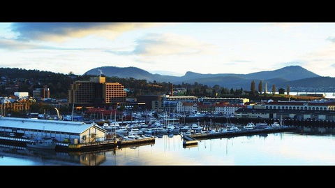 Lenna Of Hobart - Darwin Holiday 0