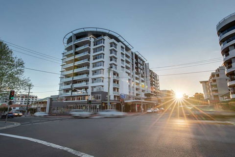 Adina Apartment Hotel Wollongong - Darwin Holiday 0
