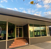 Ashton Townhouse Motel  Suites Tumut - Darwin Holiday