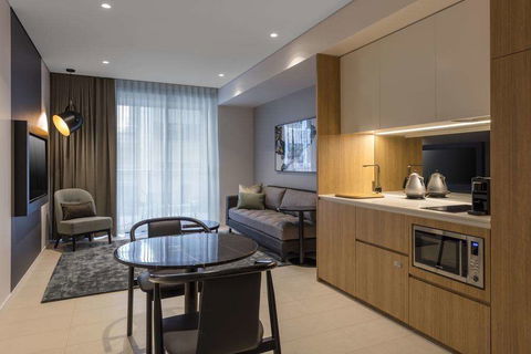 SKYE Suites Sydney - Darwin Holiday 0