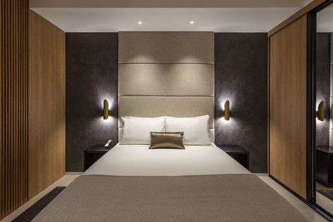 SKYE Suites Sydney - Darwin Holiday 1