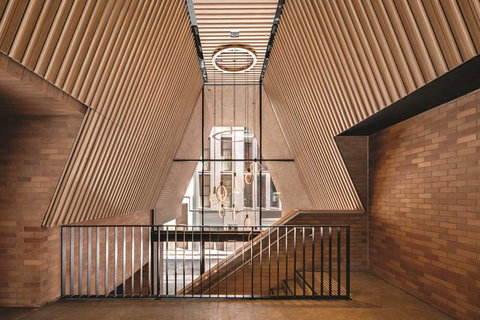 Vibe Hotel Sydney Darling Harbour - Darwin Holiday 2