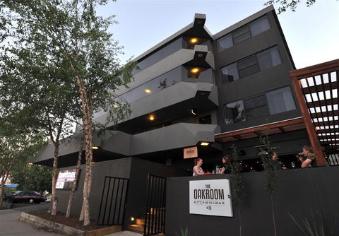 Townhouse Hotel, Wagga - Darwin Holiday 1