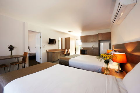 Adelong Motel - Darwin Holiday 2