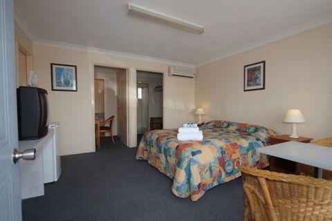 Alexander Motel & Peppercorn Restaurant - Darwin Holiday 0