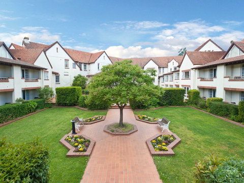 Mercure Canberra Hotel - Darwin Holiday 2