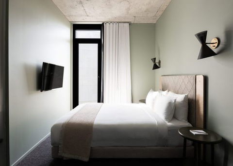 Alex Hotel, Perth - Darwin Holiday 2