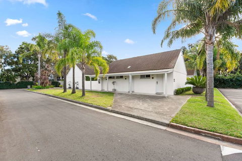 Comfort Inn Towradgi Beach - Darwin Holiday 2