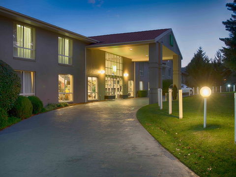 Ibis Styles Canberra - Darwin Holiday 2