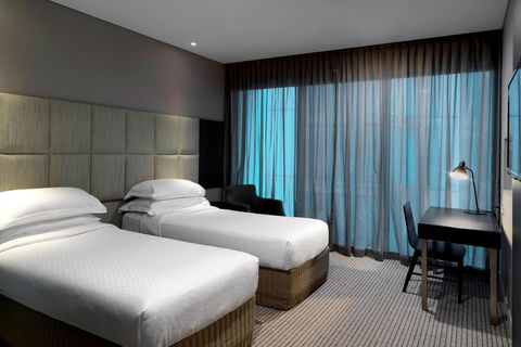 Four Points By Sheraton Brisbane - Darwin Holiday 2