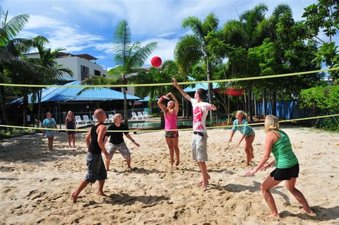 Nomads Cairns Backpackers Resort - Darwin Holiday 0