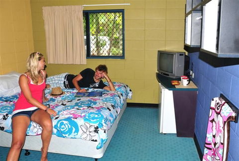 Nomads Cairns Backpackers Resort - Darwin Holiday 2