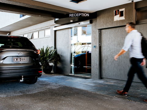 Astor Inn - Darwin Holiday 0