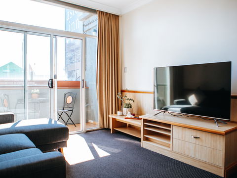 Astor Inn - Darwin Holiday 1