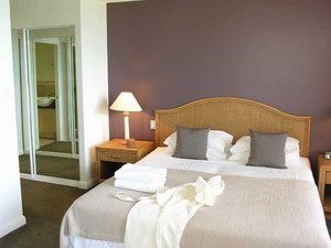 Sea Change Beachfront Apartments - Darwin Holiday 1