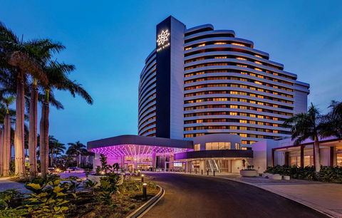 The Star Grand Hotel, Gold Coast - Darwin Holiday 1