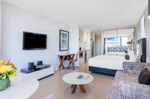 Meriton Suites Broadbeach - Darwin Holiday 0