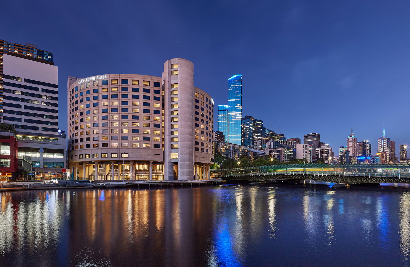 Melbourne City VIC Darwin Holiday