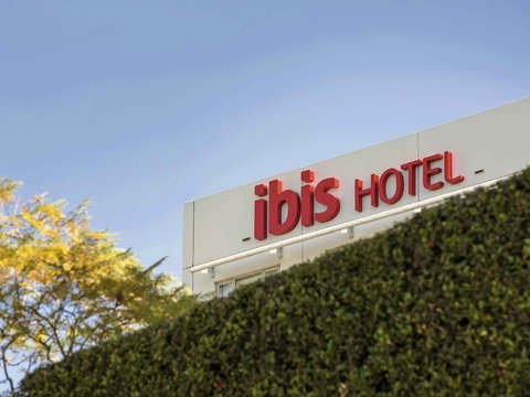 Hotel Ibis Sydney Olympic Park - Darwin Holiday 2