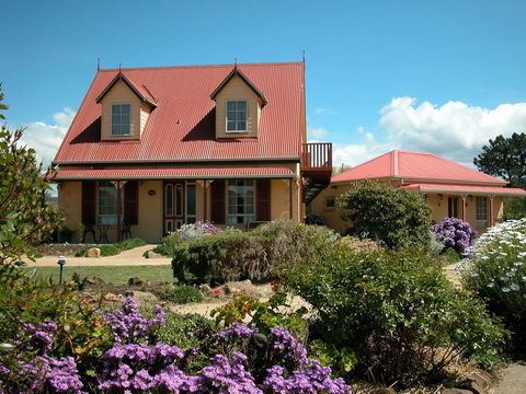 Swansea Cottages - Darwin Holiday 0