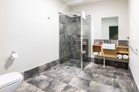 Nightcap at Commercial Hotel - Darwin Holiday 2